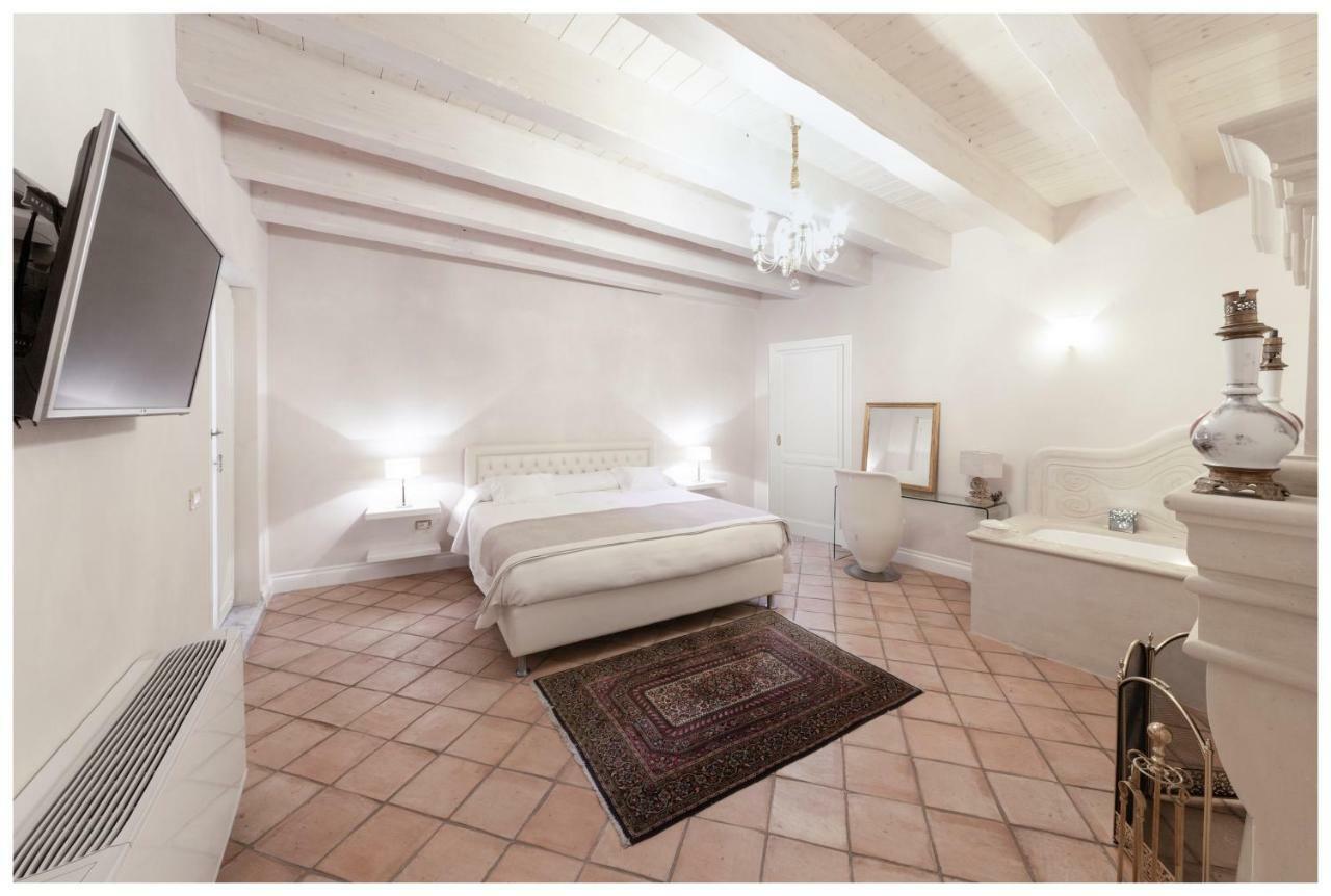 Boutique - Lodge & Suites Crotone Eksteriør bilde